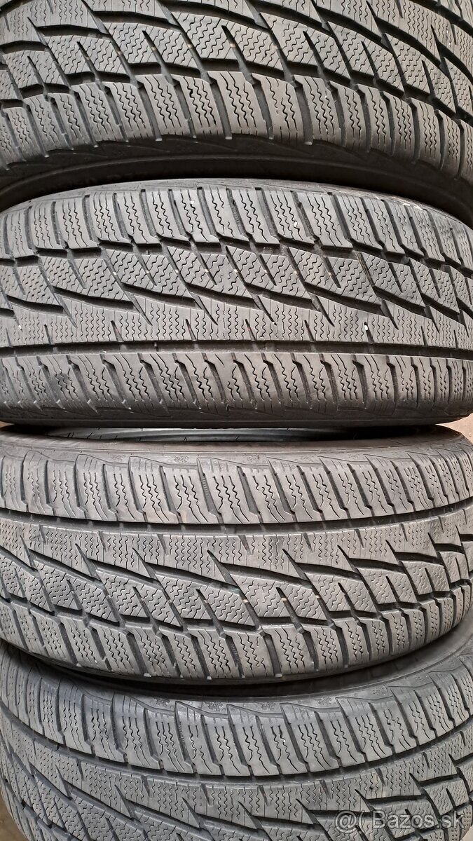 Predám 4ks jazdené zimné 205/50r17-93H Matador