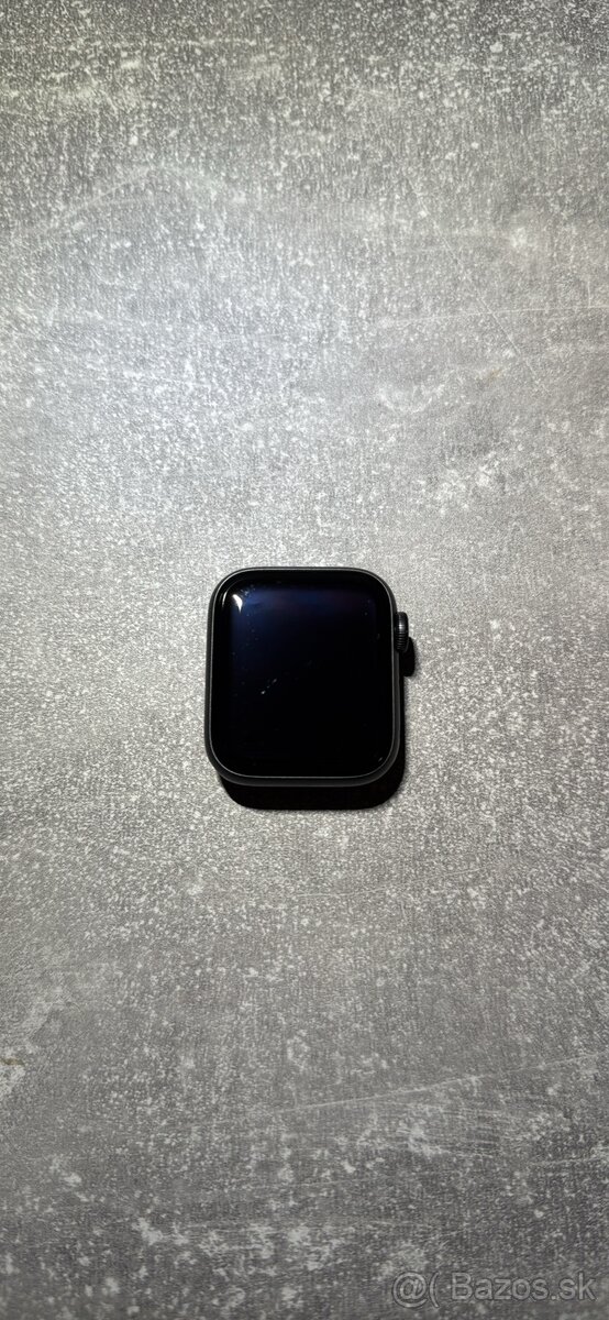 Apple watch 6 čierne 40mm