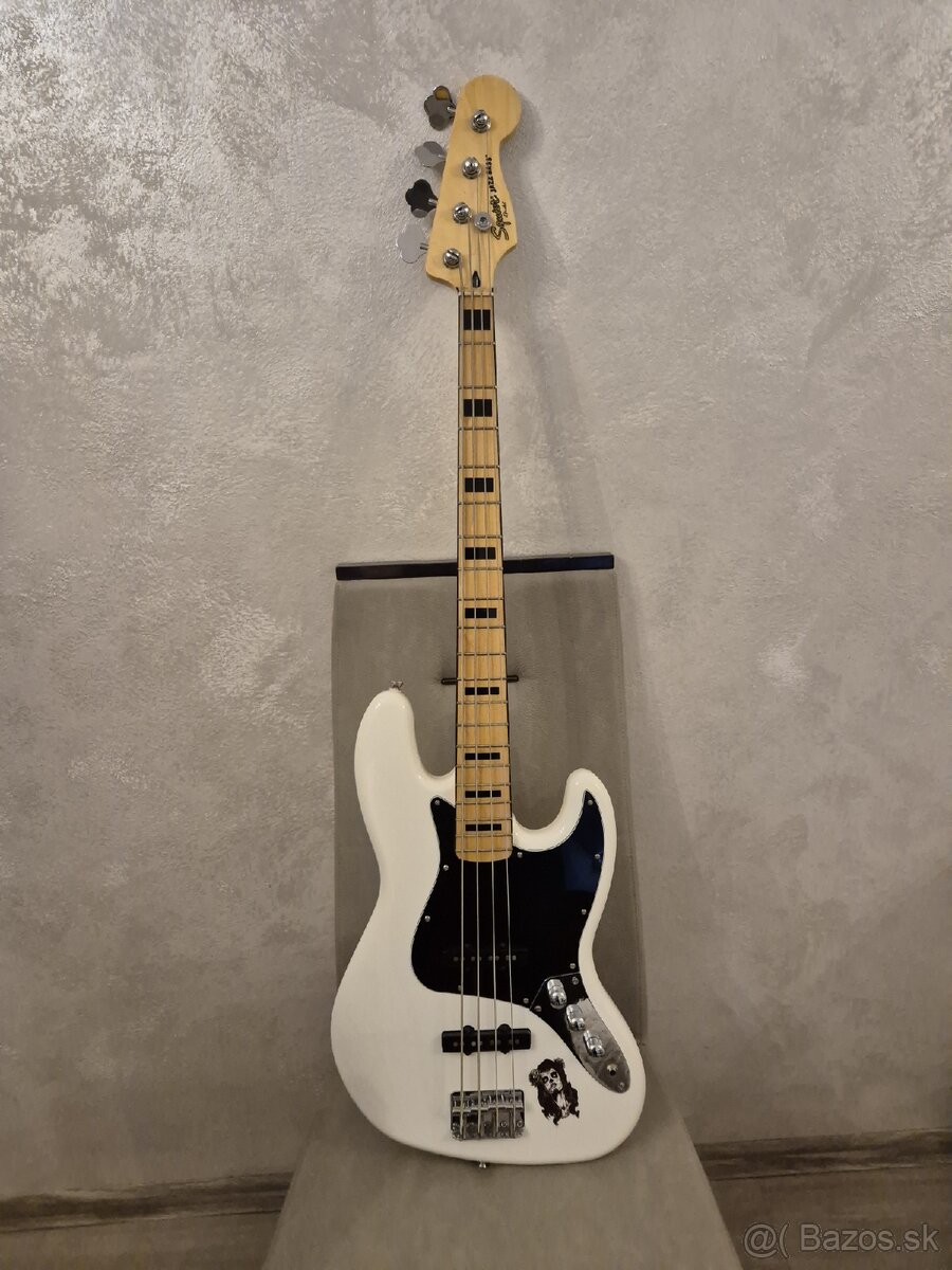 REZERVOVANÉ Fender Squier Vintage Modified Jazz Bass '70s MN