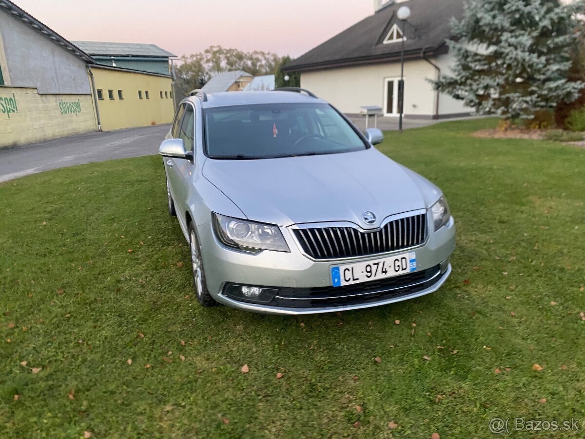 Skoda Superb 2.0tdi,dsg,cuvak,el. kufor,serviska,new rozvody