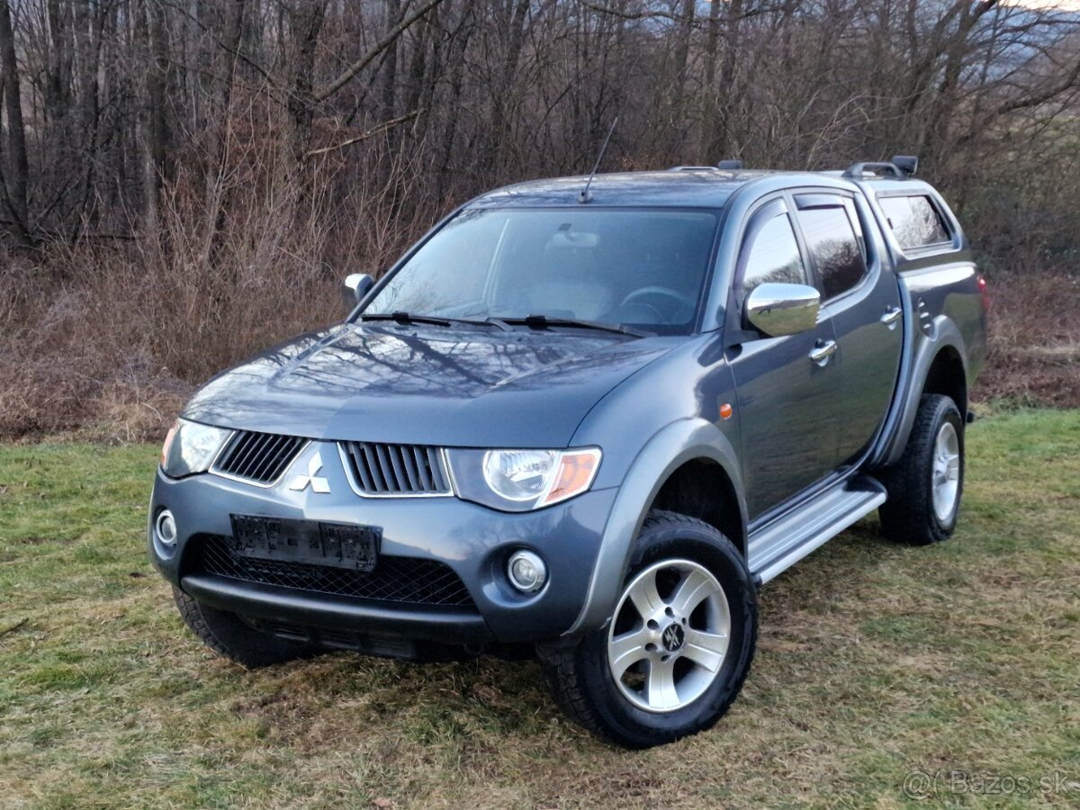 Mitsubishi L200 2.5 DI-D 4X4 SUPER SELECT UKÁŽKOVÝ STAV