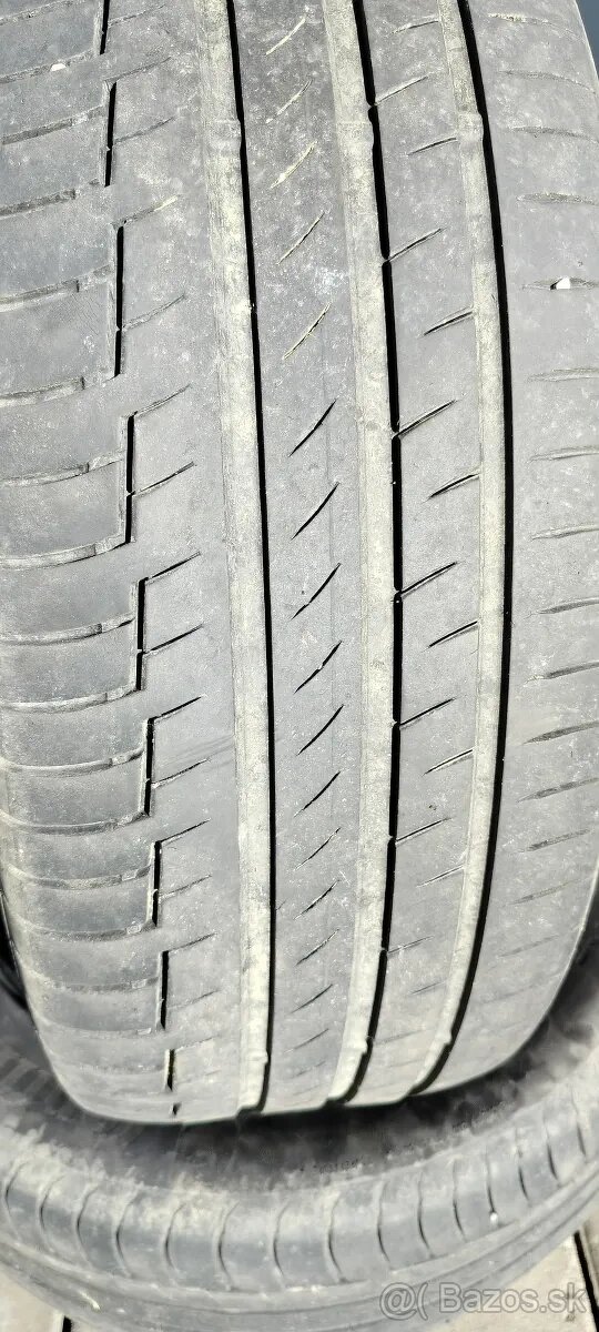 Predám 2 letné pneumatiky 255/55 R19 111V Continental