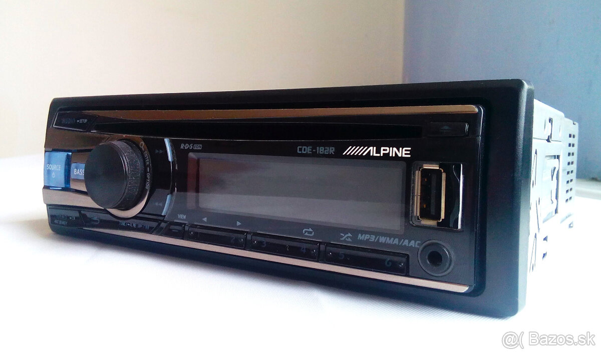 AUTORADIO ALPINE CDE-182R.