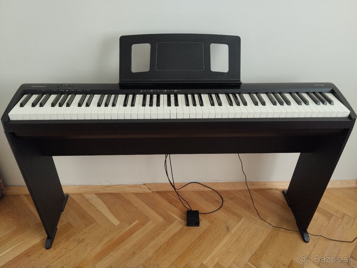 Roland FP 10 so stojanom