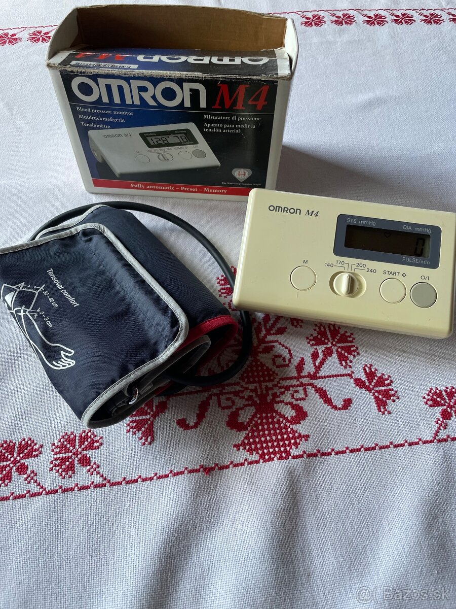 Tlakomer OMRON M4