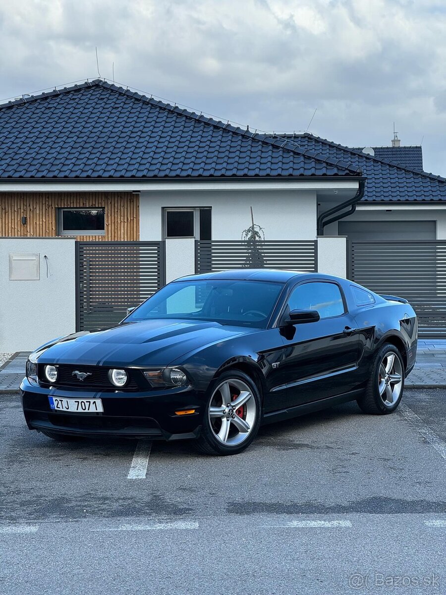 Ford Mustang 4.6 GT V8