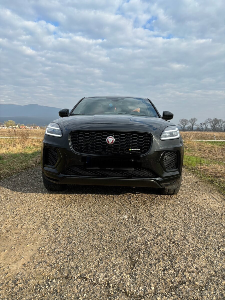 Jaguar e Pace black edition