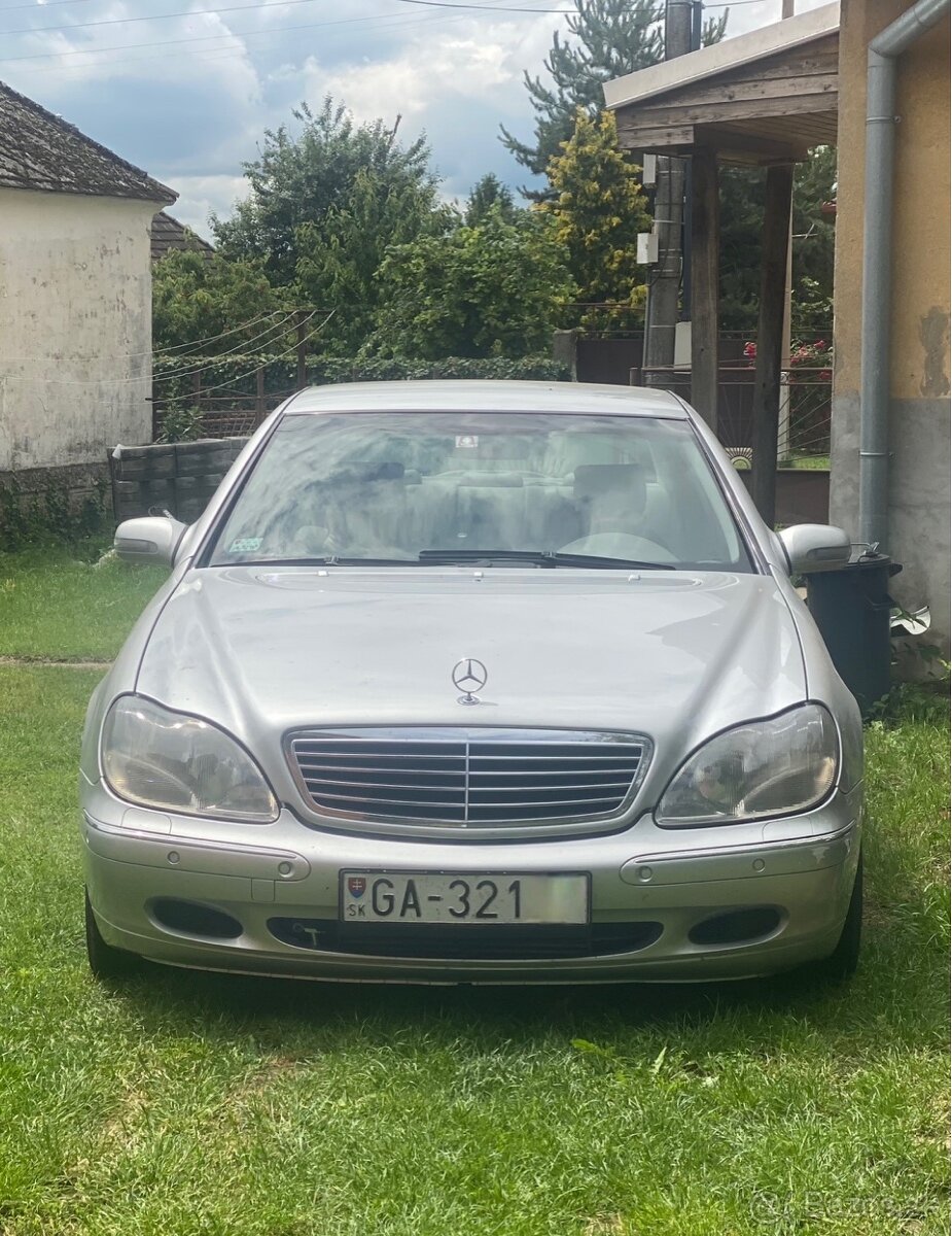 Mercedes w220 S-Class