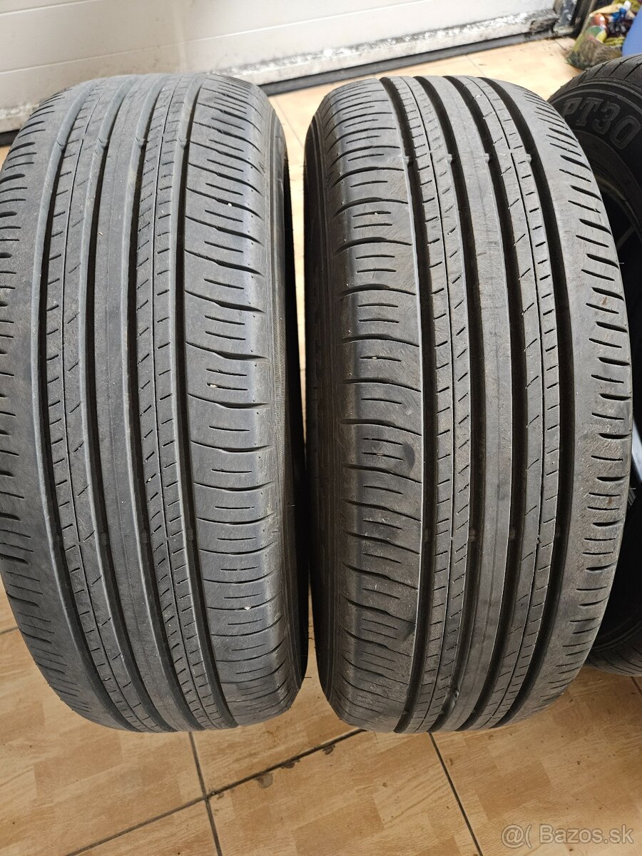 Dunlop GRANDTREK PT30  225/60R18 100H