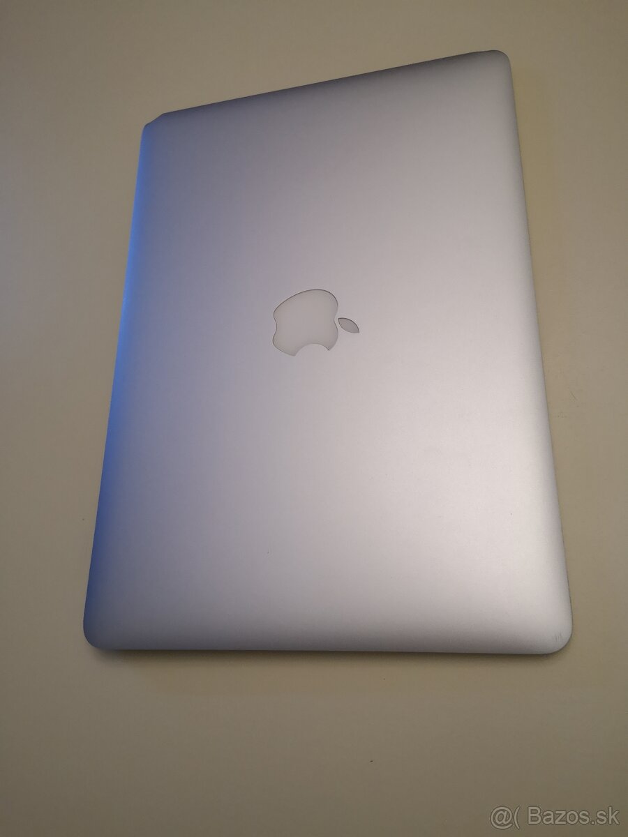 MacBook Air 13 2015 i5 Cena 149€