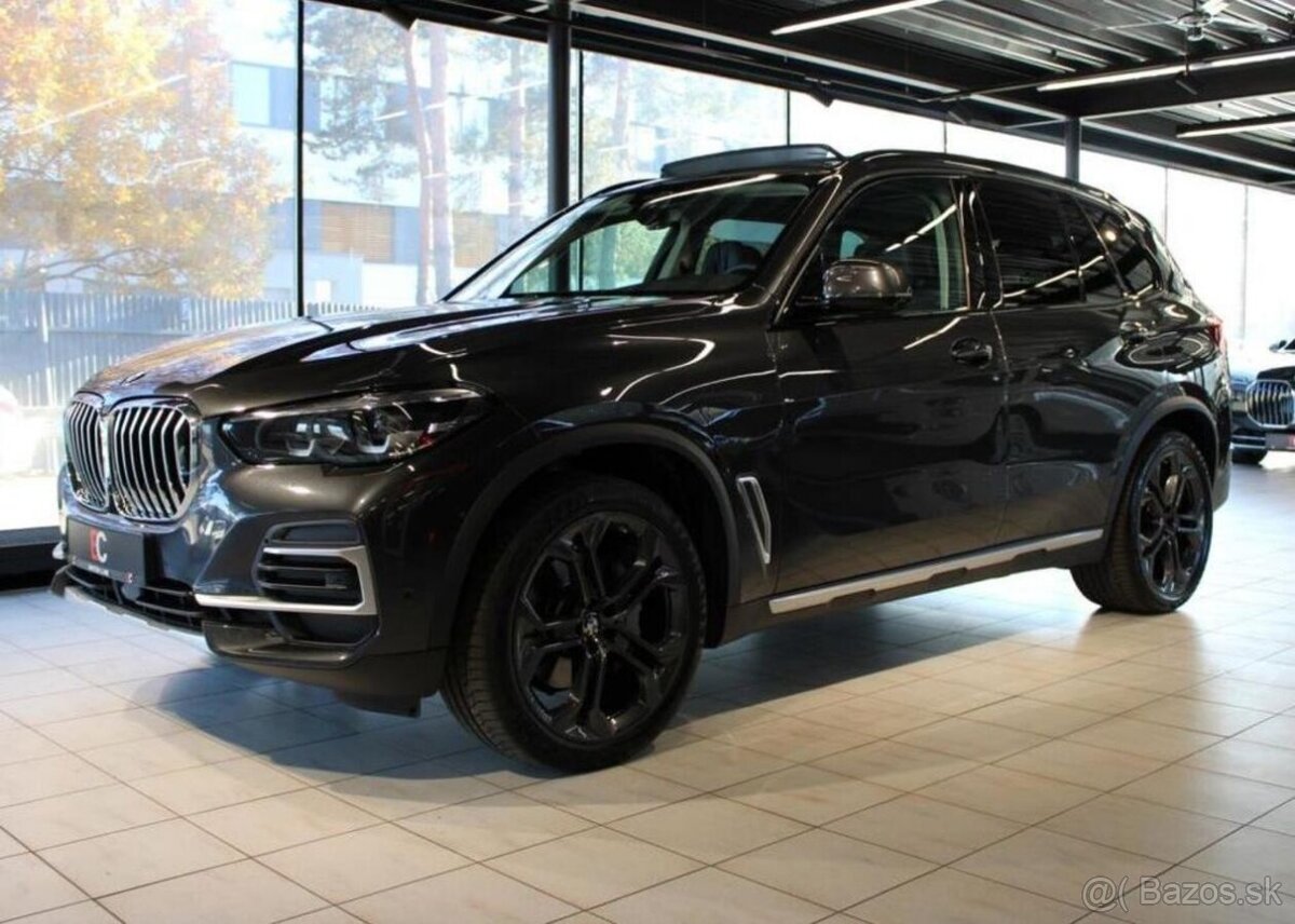 BMW X5 xDrive30d / 7míst / vzduch nafta automat