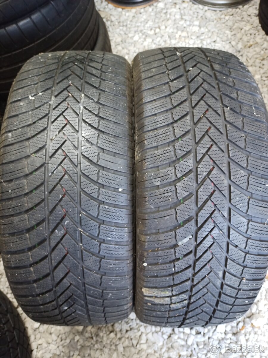 Predám 2ks zimné pneu 255/45r20