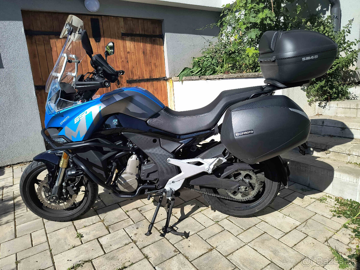 CF moto 650 MT