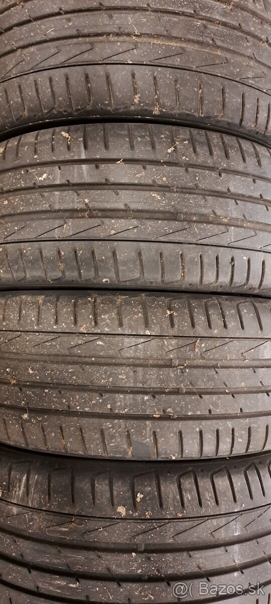 Predám 4ks jazdené letné 225/45r17-91W Hankook