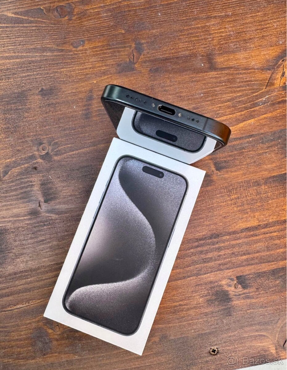 IPhone 15 Pro 256GB Černý Titan