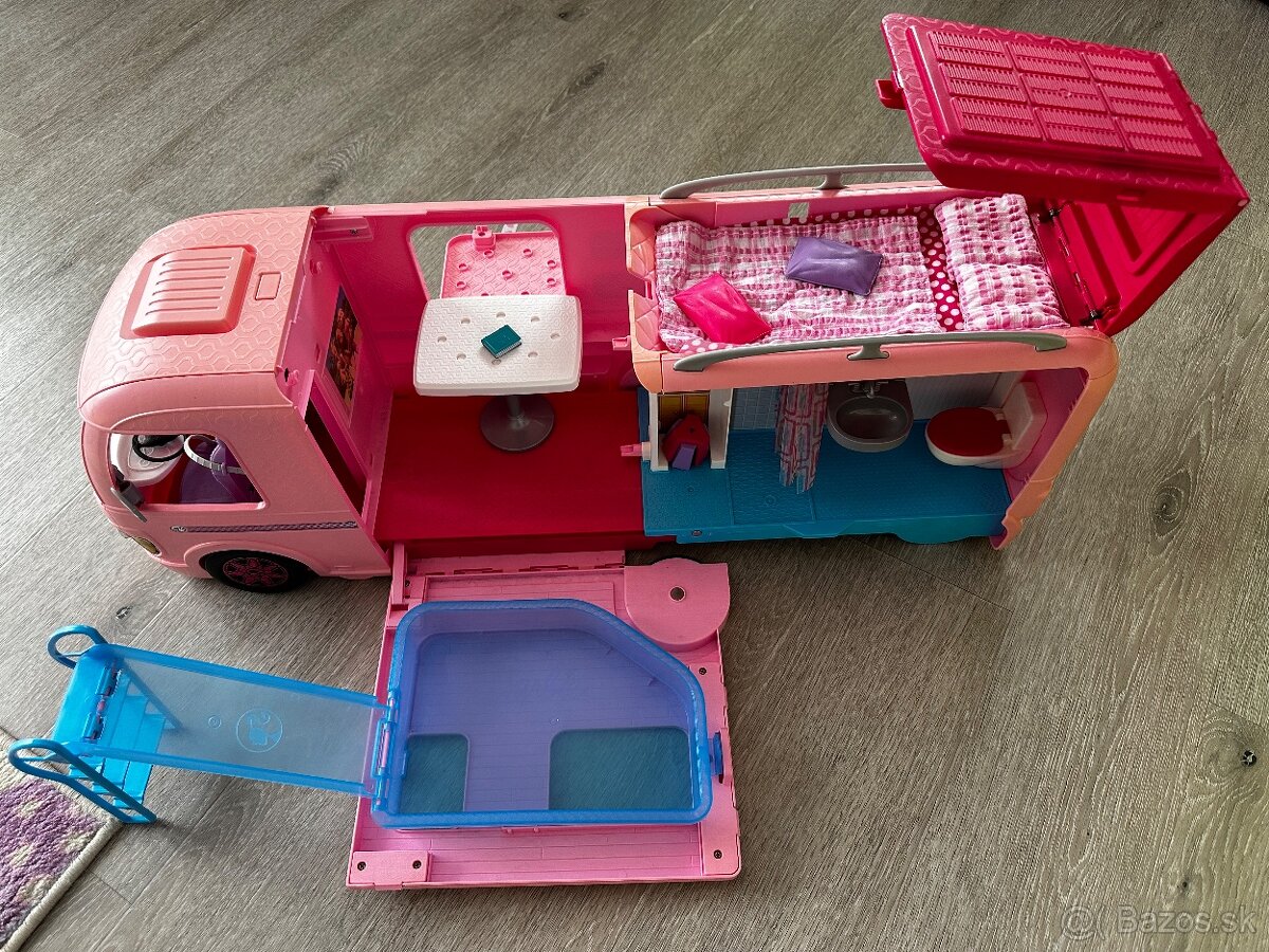 Barbie karavan