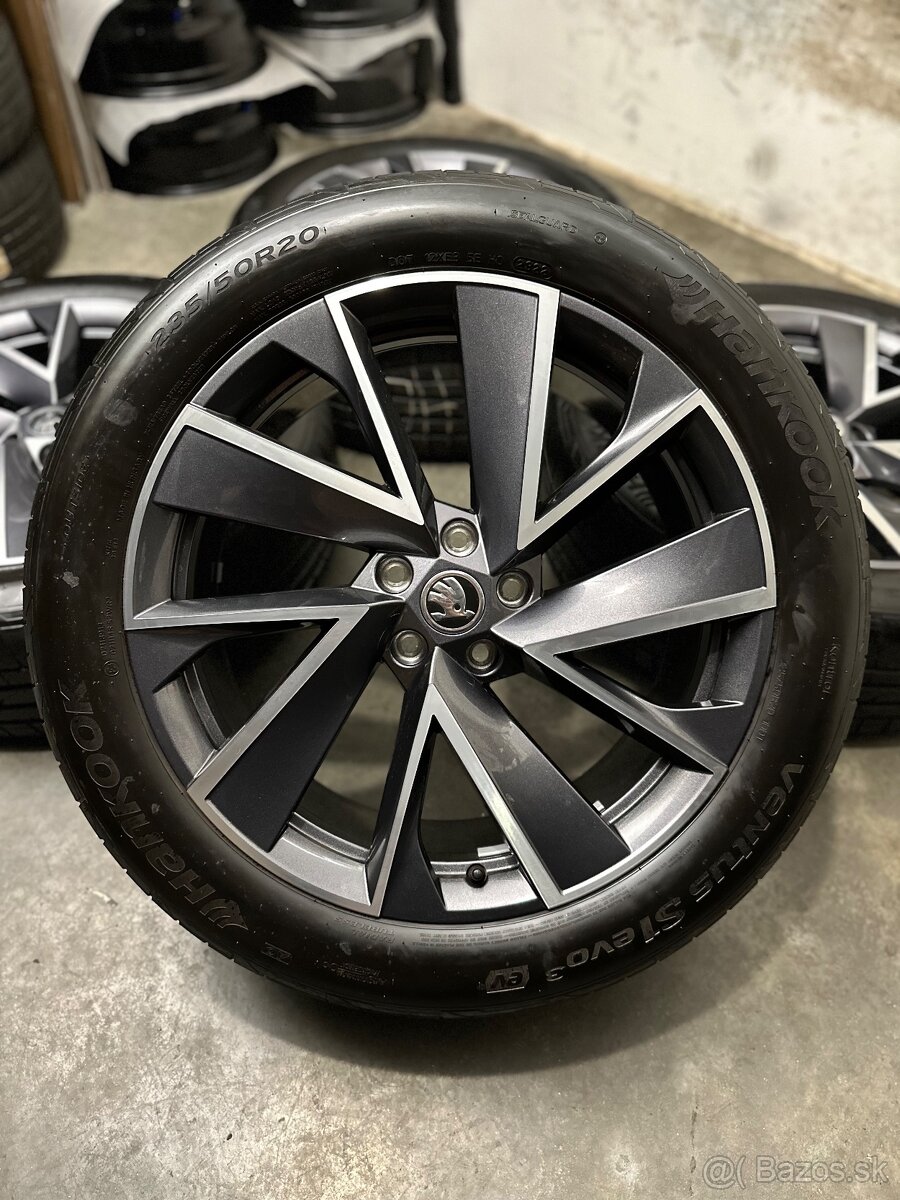 Letná sada Škoda Vega 5x112 R20 , 235/50/20 Enyaq, Kodiaq