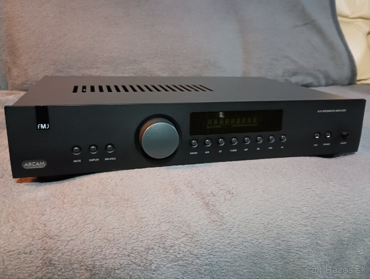 ARCAM FMJ A19