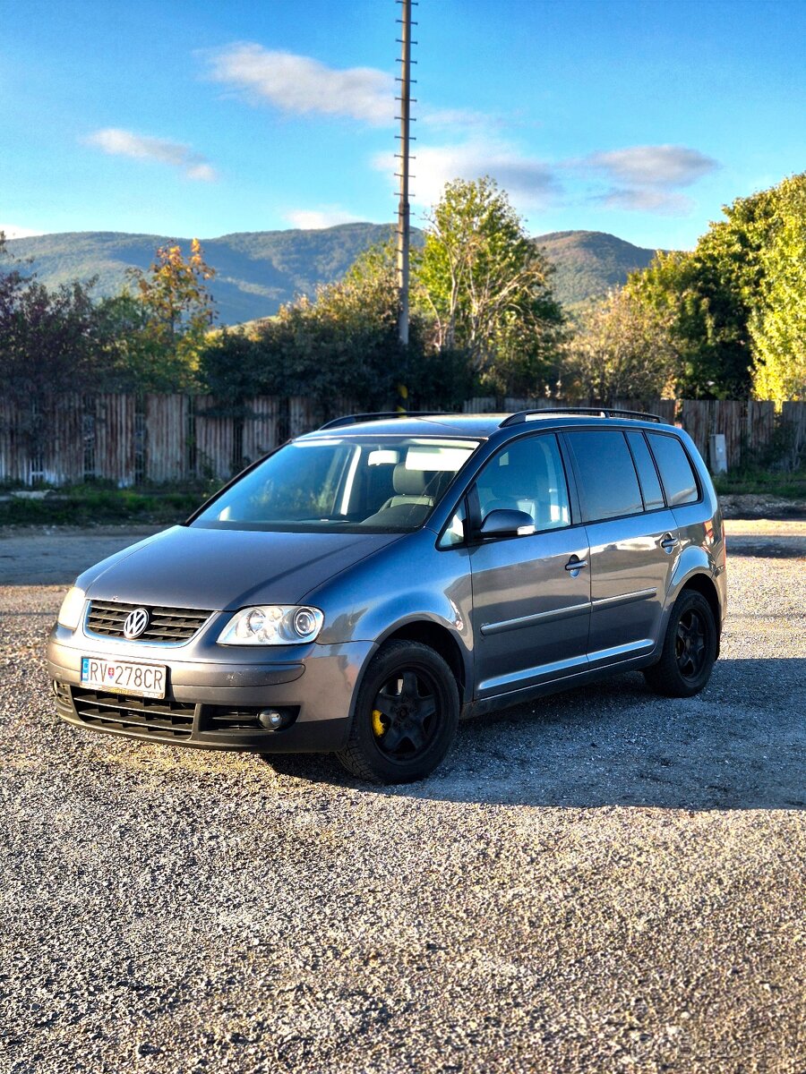 VW TOURAN 1.6 BENZIN