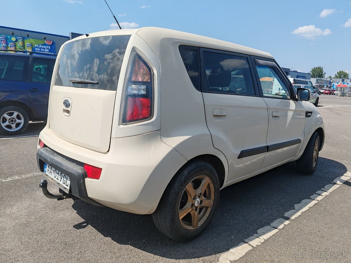 Kia soul. 1.6