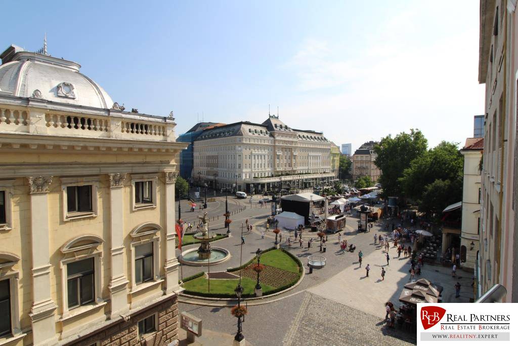 REB sk ponúka na prenájom kancelárie Gorkého ul., 220 m2, St