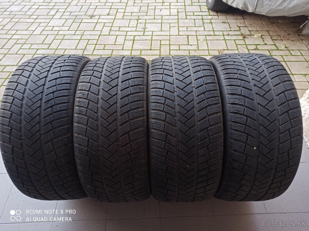 zimne pneu vredestein 285/40 R21