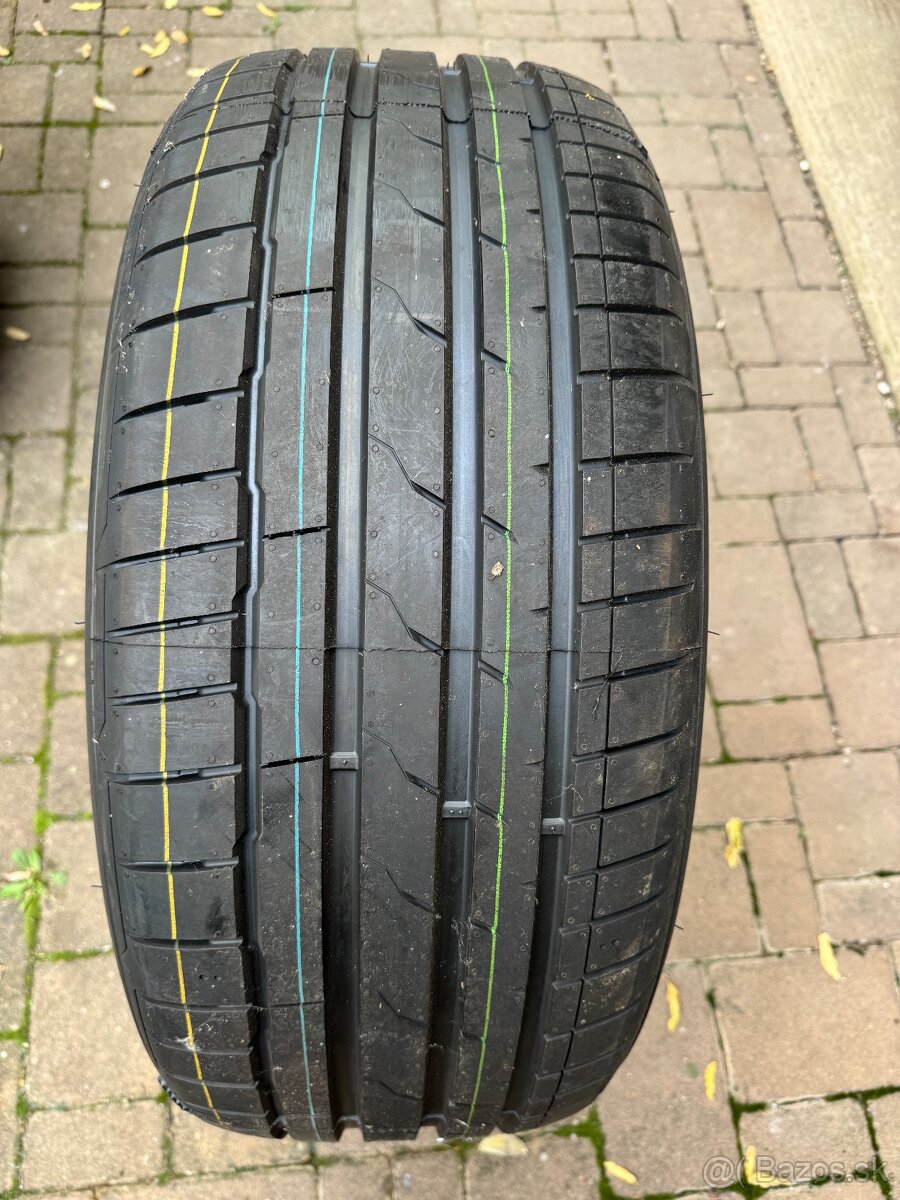 Letné Pneu Hankook 255/45R20