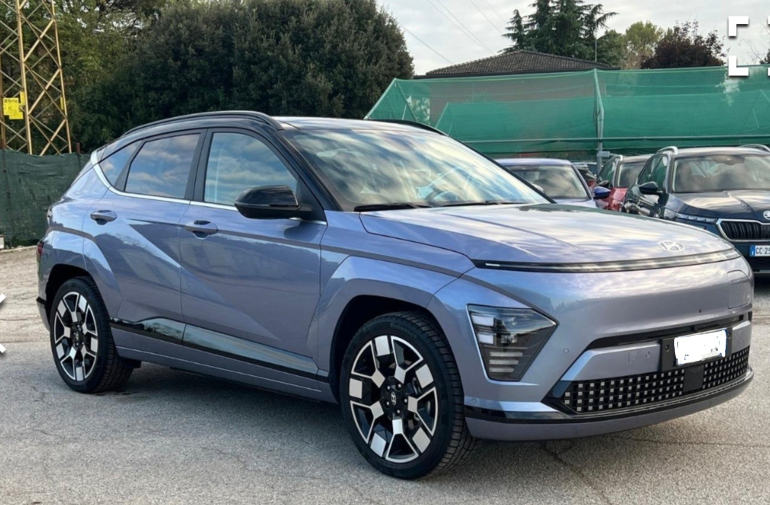 Hyundai Kona electric, r. v. 2023,64kW, motor 204Ps