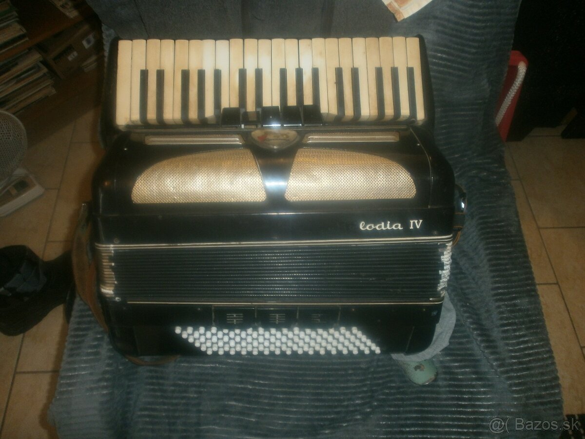 PREDAM HARMONIKU MELODIA IV  DELICIA  96 bas