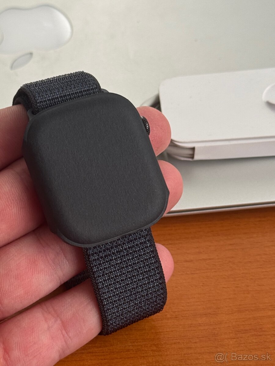 Apple Watch 10 46mm Jetblack - rok záruka, nové