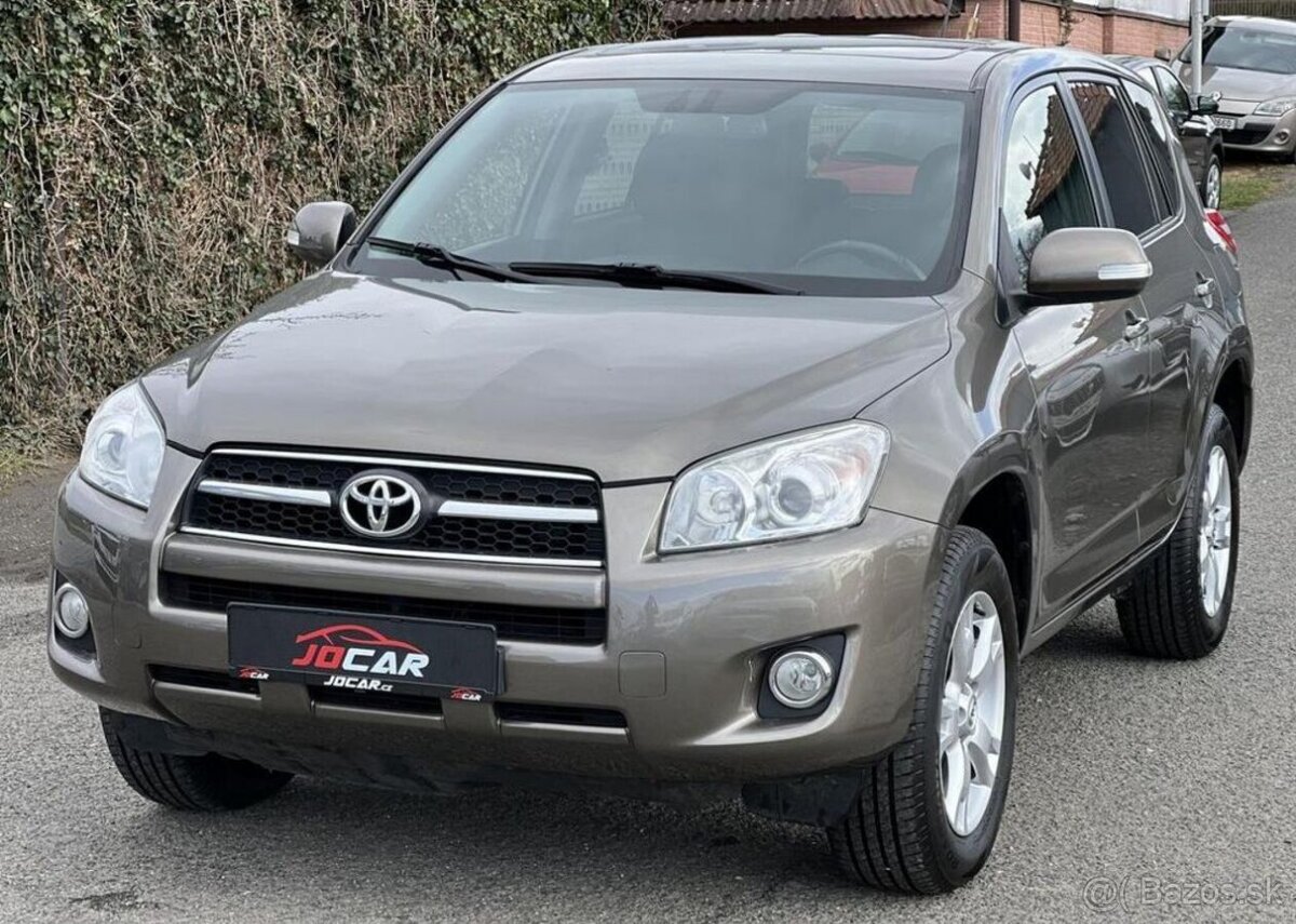 Toyota Rav4 SOL 2.0VVTi 4x4 AUTOMAT NAVI benzín automat