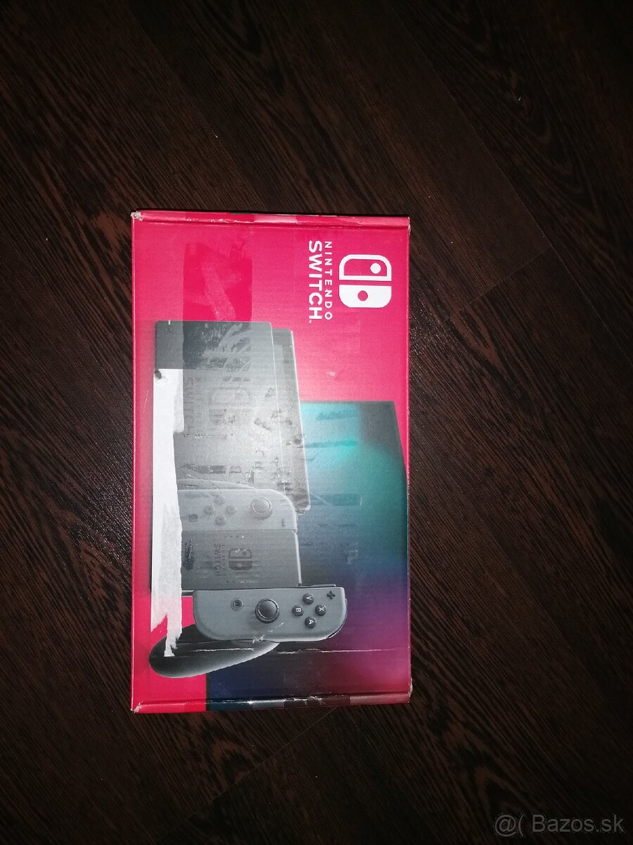 Nintendo Switch 32GB komplet balenie, 6 hrami+puzdro.