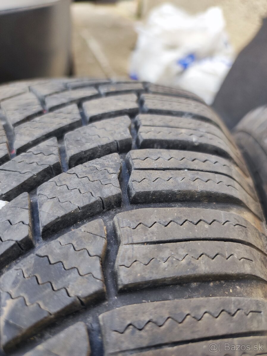 205/60 R16 zimné Bridgestone