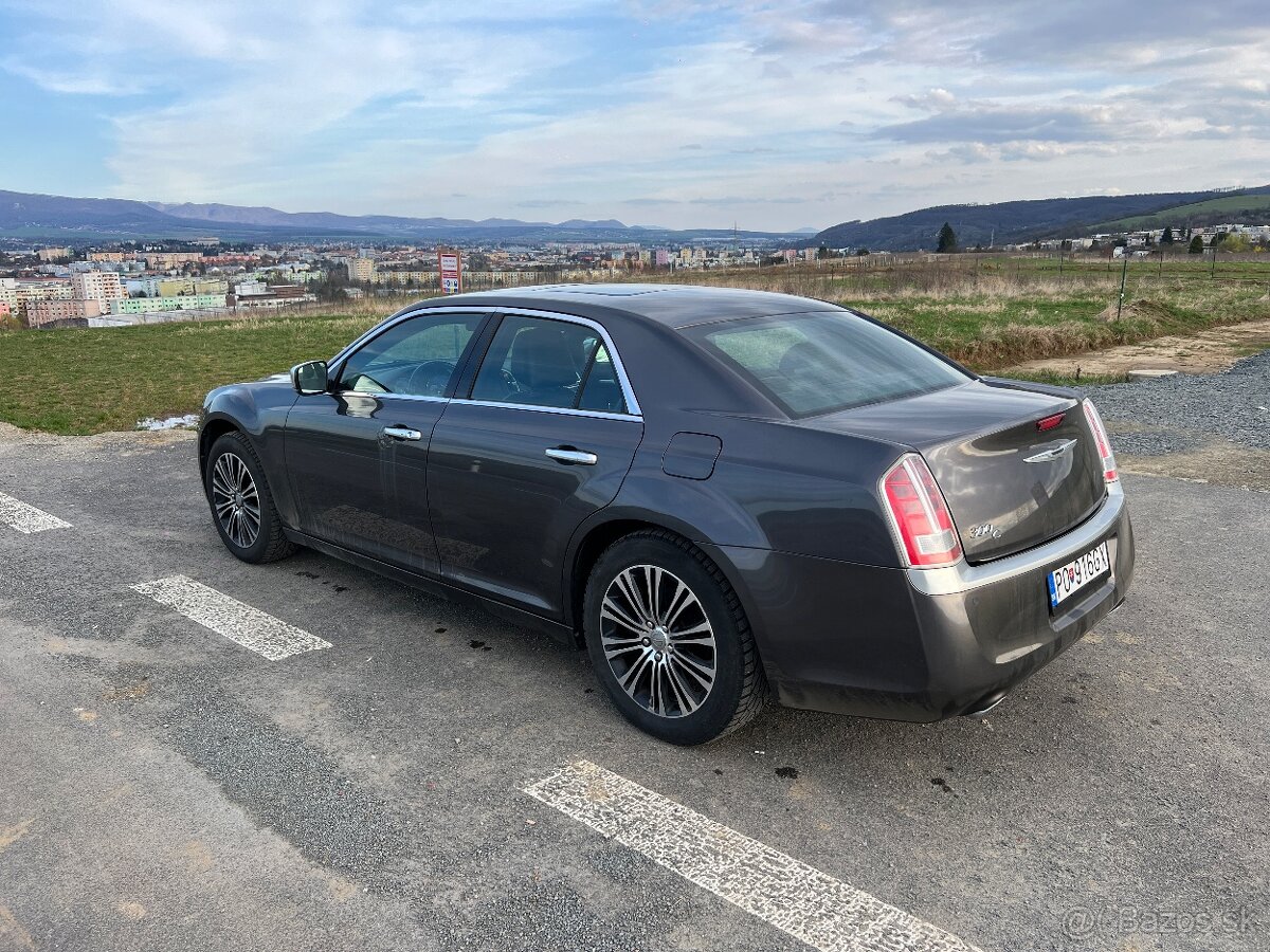 Lancia Thema / Chrysler 300C 3.6 benzín+LPG