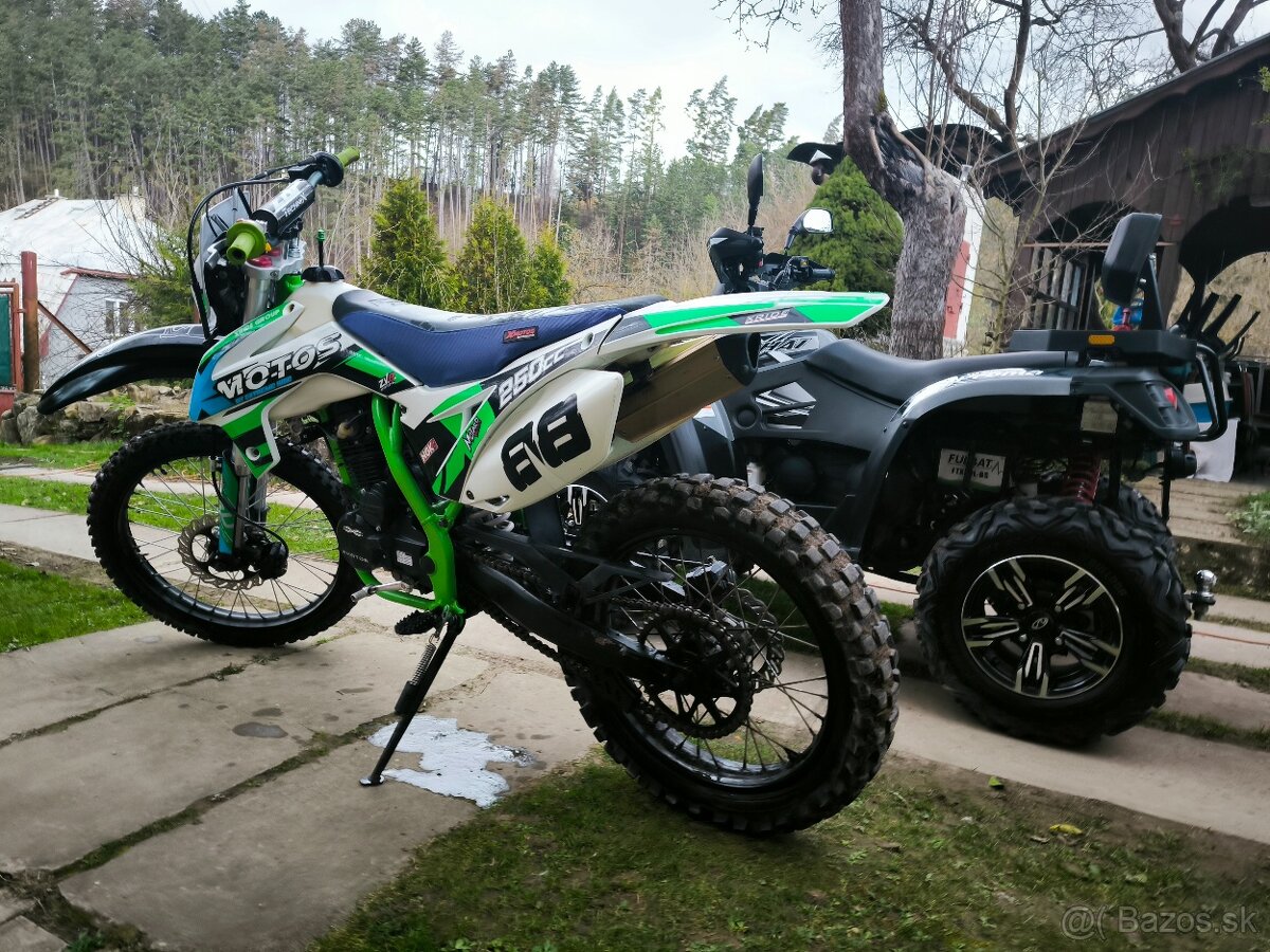 Predám motorku 250cc