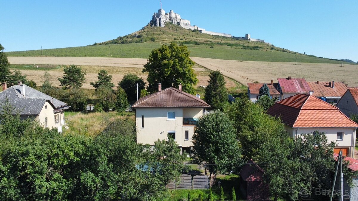 Zrekonštruovaný rodinný dom s výhľadom na Spišský hrad – Vaš