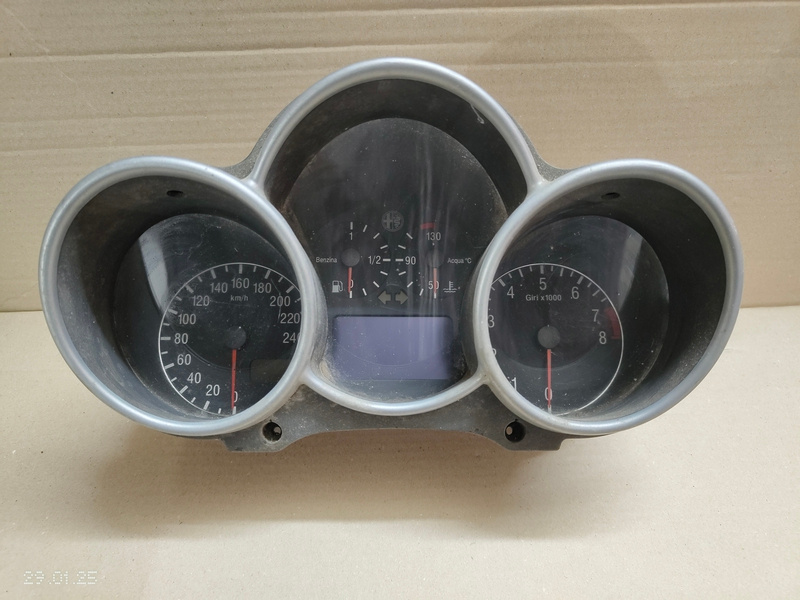 tachometer Alfa Romeo 147 735292040 VDO 40€