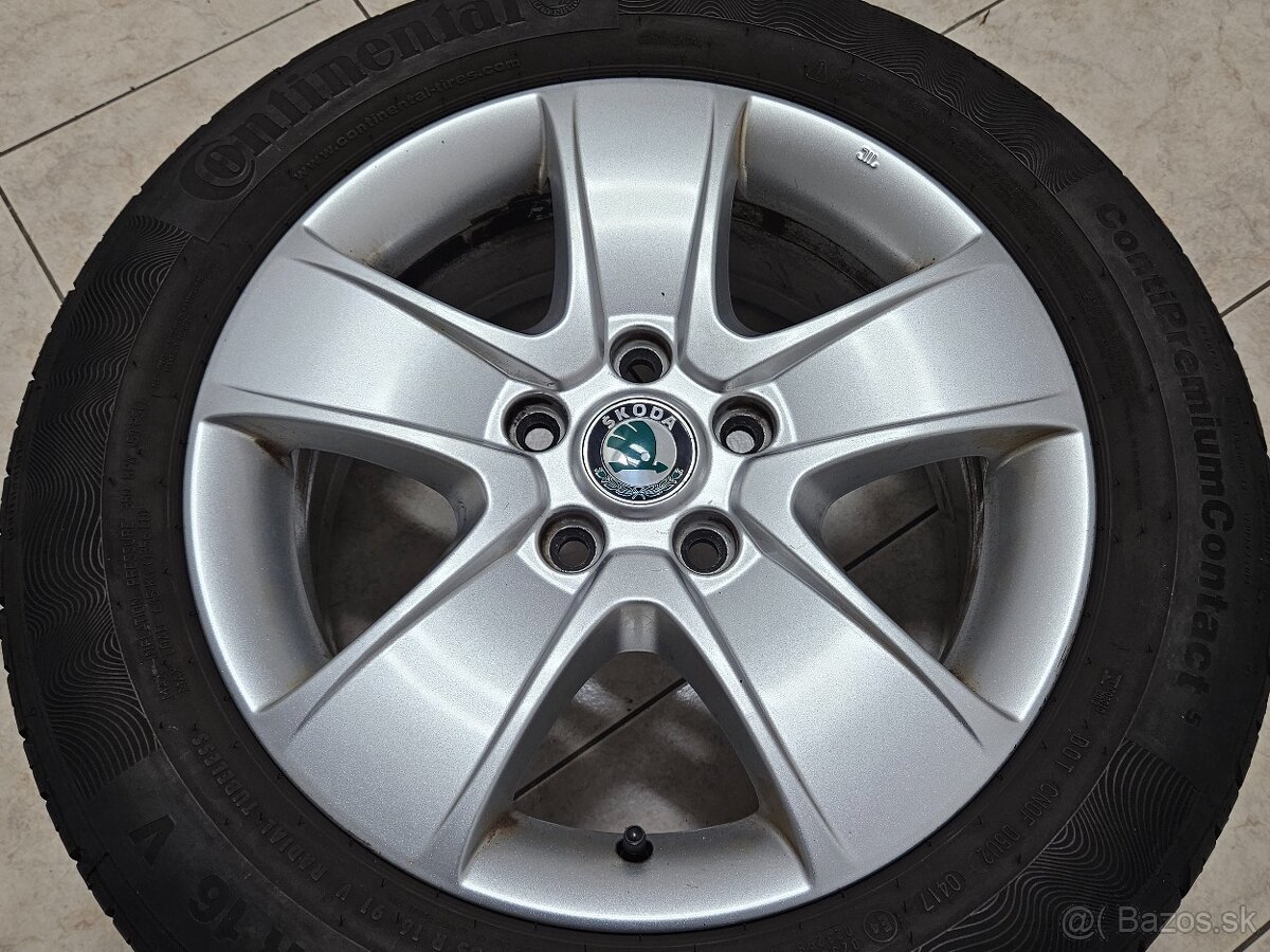 ŠKODA 16" (5x112) + pneu 90%