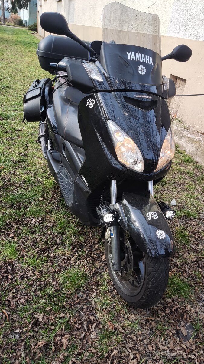 Yamaha YP125R + garáž zdarma