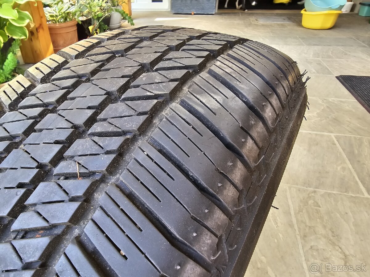 Predám 4ks pneu Bridgestone 265/60 r18