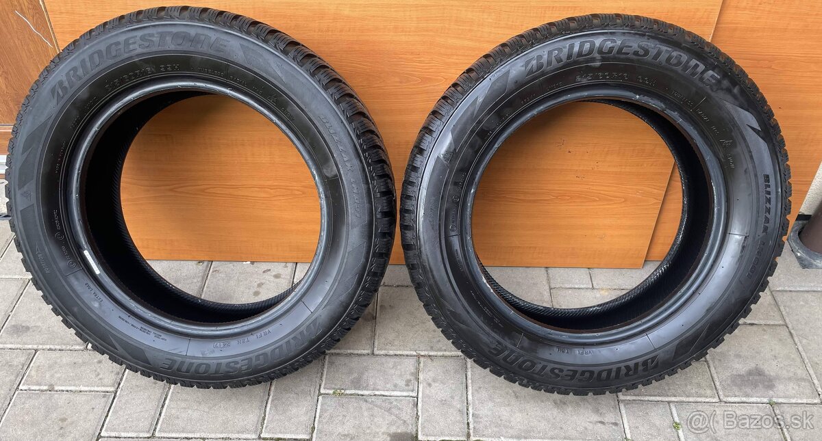 Predám 2x pneu  215 60 R16 Bridgestone ZIMNÉ