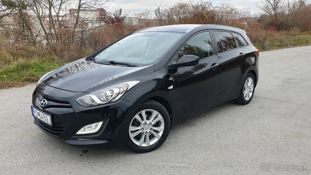 Hyundai i30 kombi, benzín, 1.6 MPI, 88 kW, === 96 400 km ===