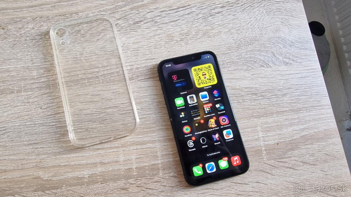 Apple iPhone XR puknutý zadok, nejde faceID