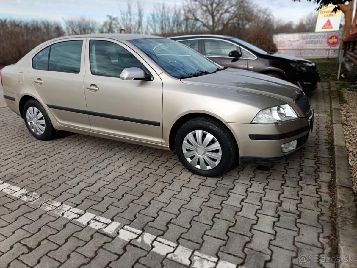 Predam skoda oktavia 2 1.6 benzin 74kw