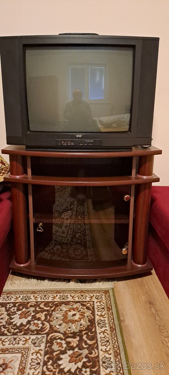 TV stolík