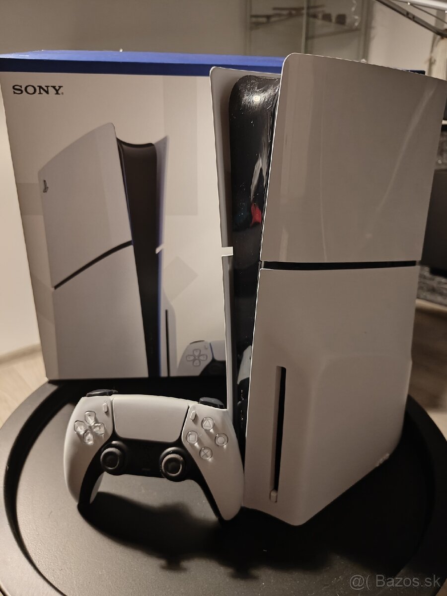 Playstation 5 Slim 1TB mechanika