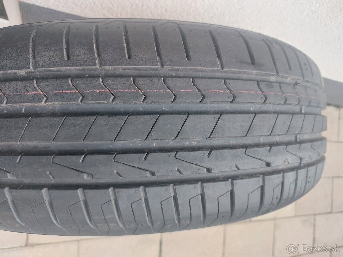 Predám pneumatiky 215/65 R17