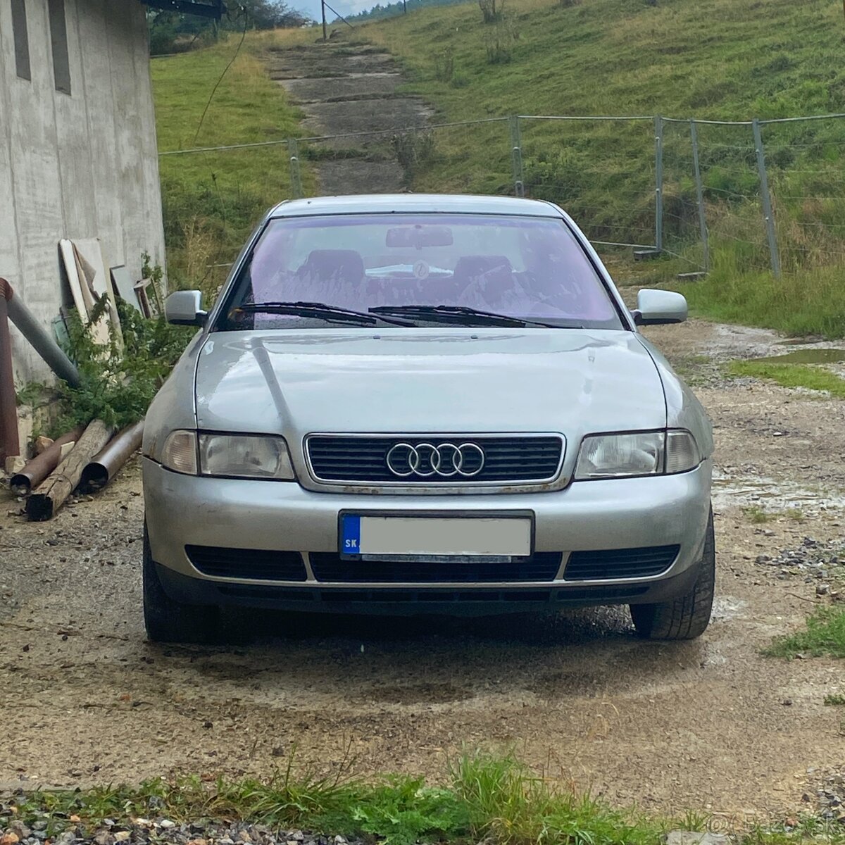 Audi A4 B5 1.6 - pojazdné, už bez STK