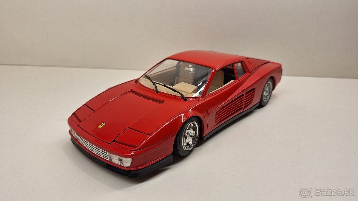 1:18 FERRARI TESTAROSSA