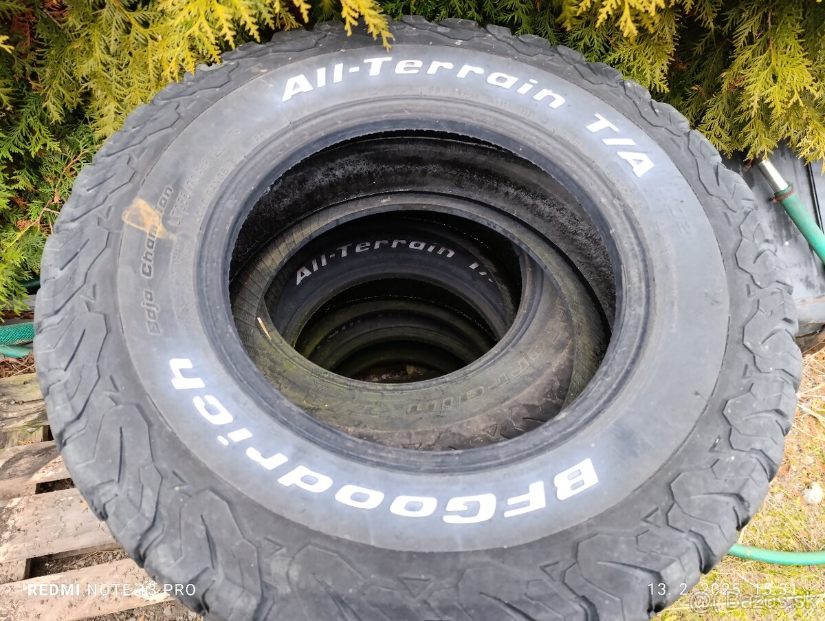 Predám pneu Bfgoodrich All terrain 255/70 r16